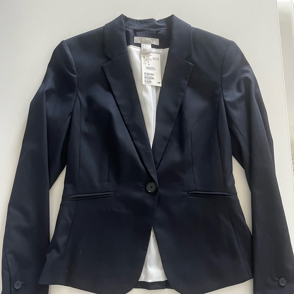 NWT H&M Women's Navy Blazer—Size 4